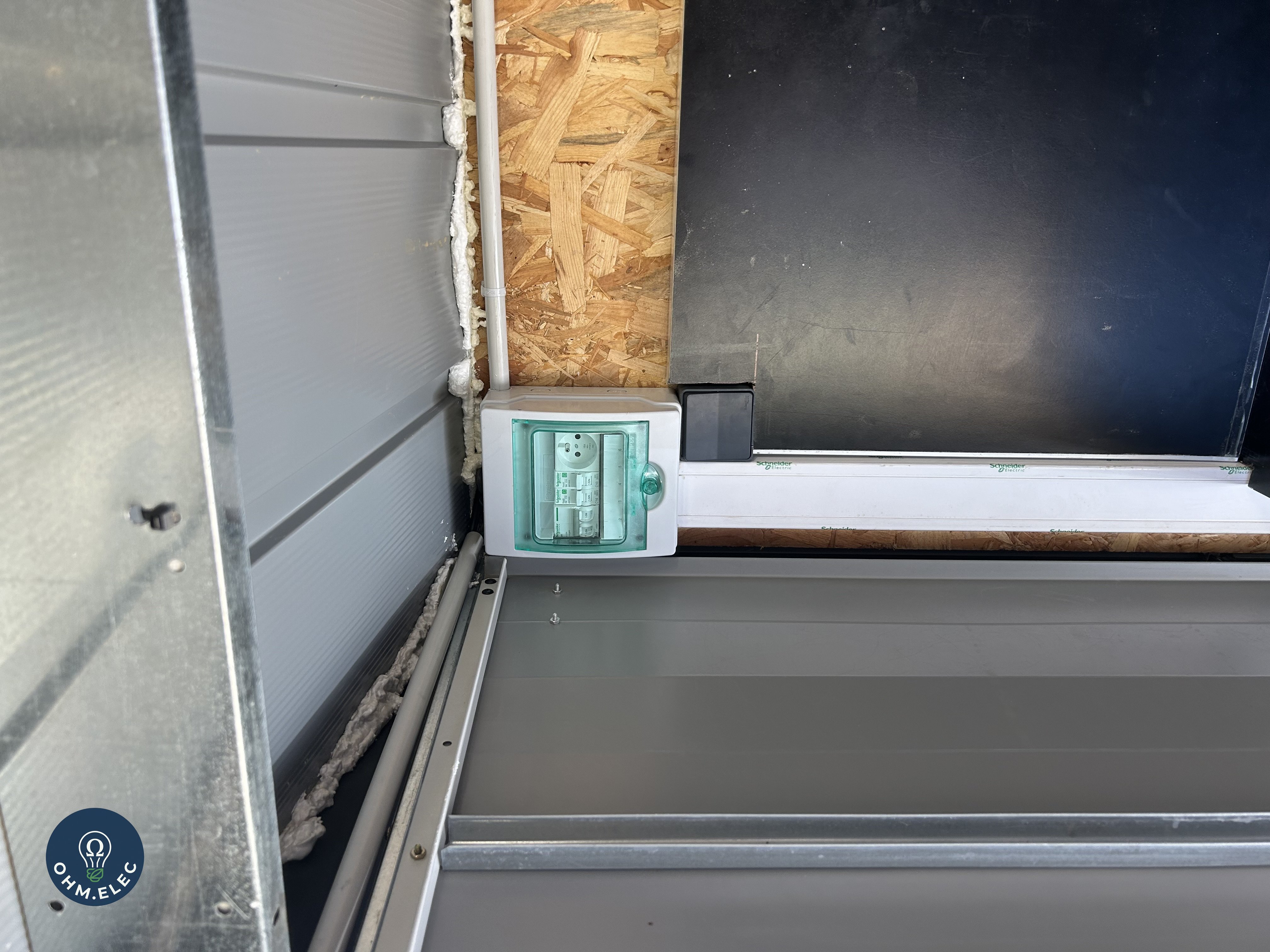 Boîtier de commande d'éclairage extérieur Schneider