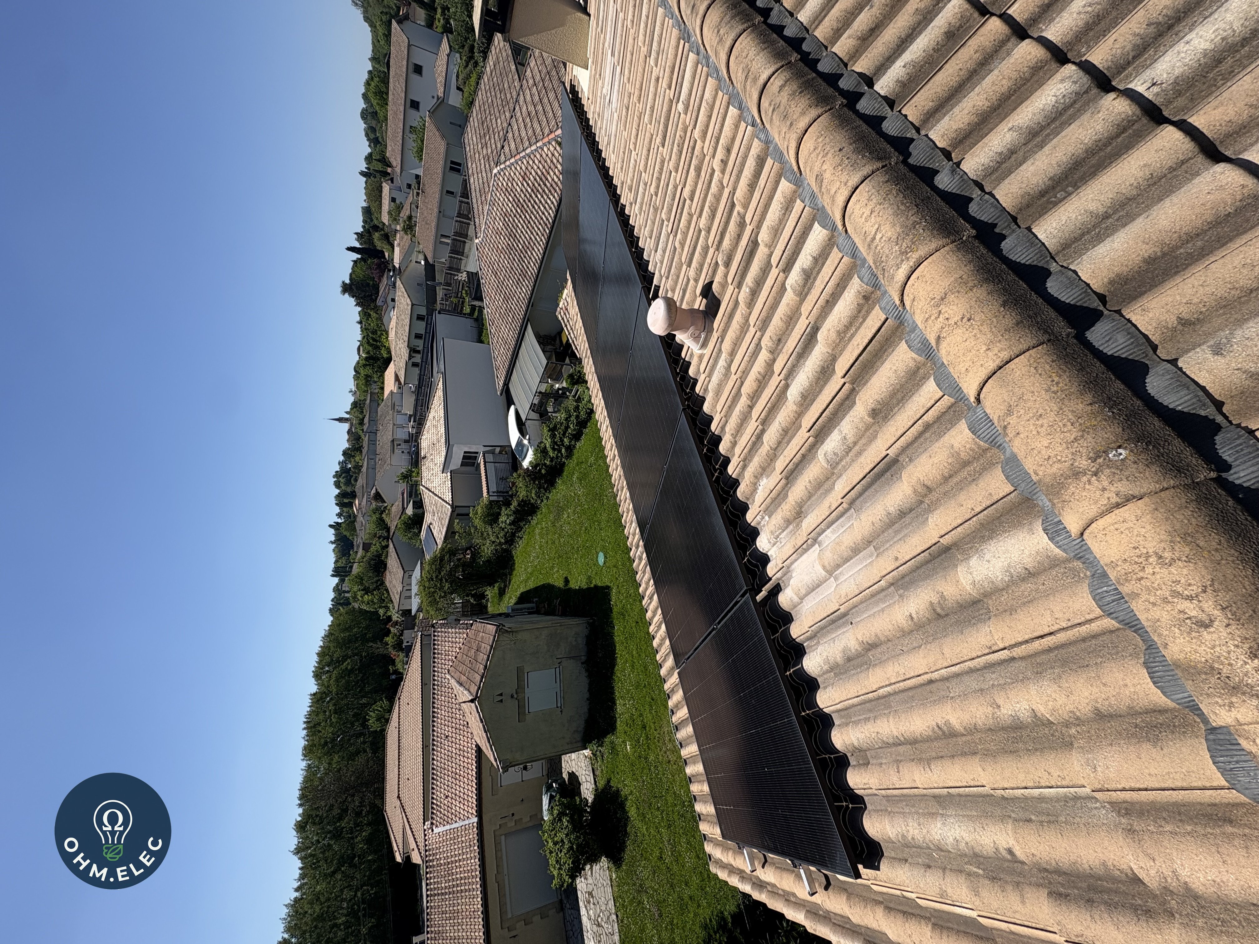 Vue d'ensemble depuis le toit d'une installation photovoltaïque