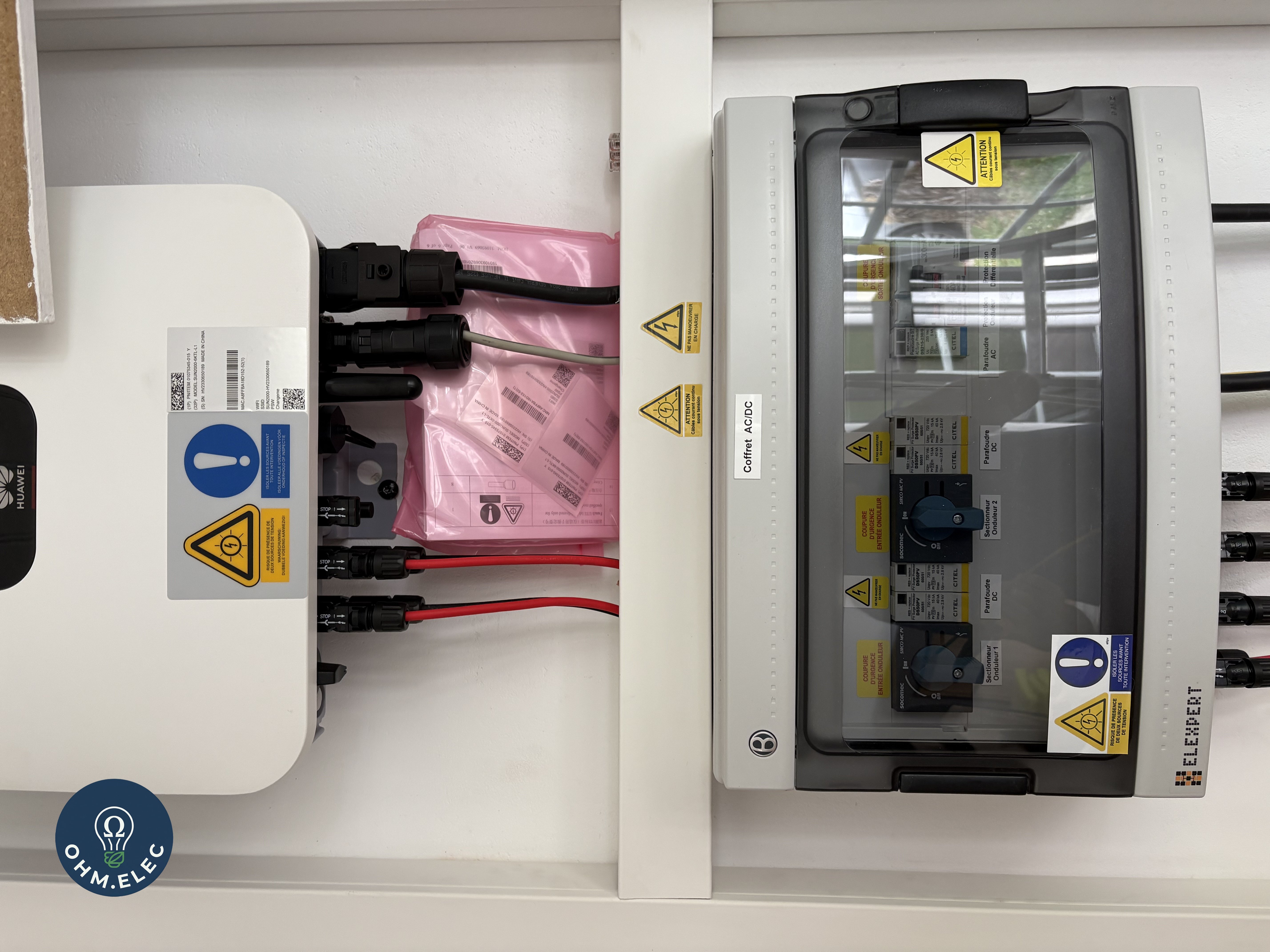 Onduleur et coffret de protection AC/DC d'une installation photovoltaïque